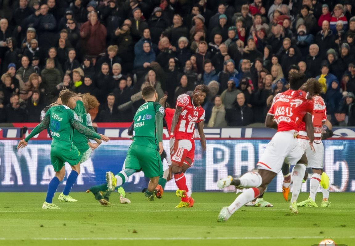 2017法甲经典对决：PSGVS甘冈火花四溅战况回顾